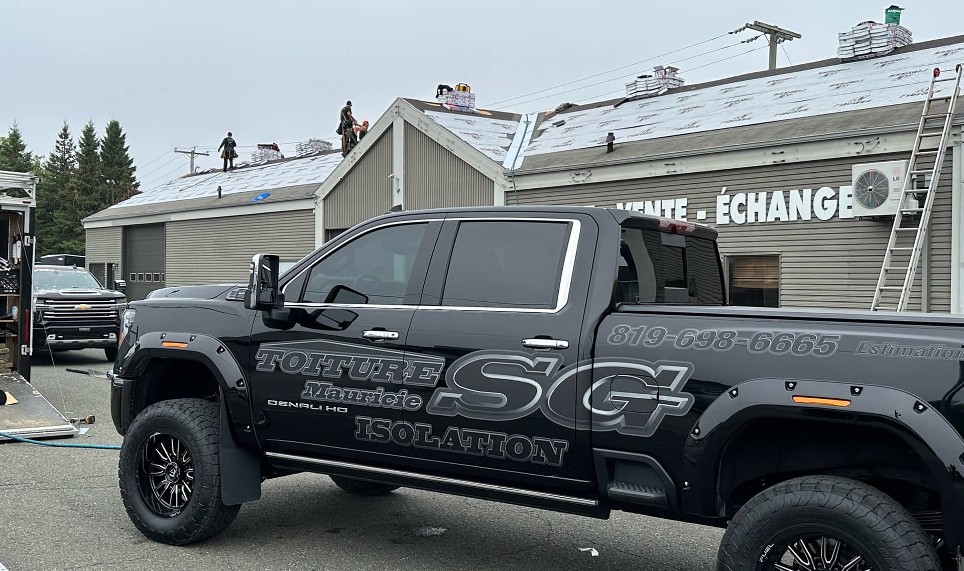 Roofers and roofing services in Nicolet