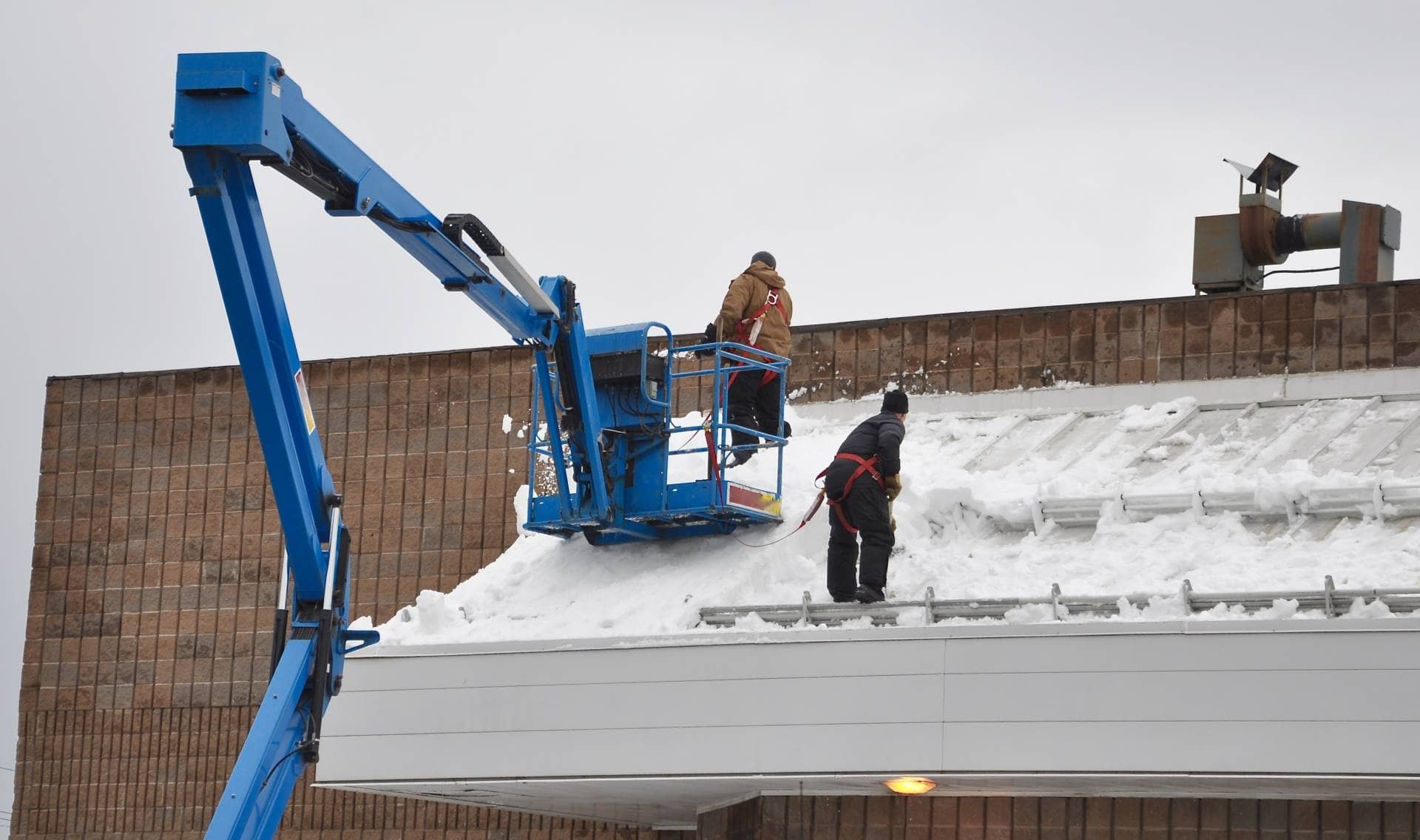 Roof snow removal